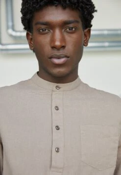 Pier One Camisa - Taupe -Pier One 02bf2dafeb9f48aca132a39f3c9562ef