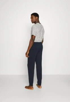 Pier One 2 Pack - Pantalón De Pijama - Dark Blue/Mottled Light Grey 9 Pier One 2 Pack - Pantalón De Pijama - Dark Blue/Mottled Light Grey -Pier One 058df6f0d3f34a2aaf1cb22da08558a8