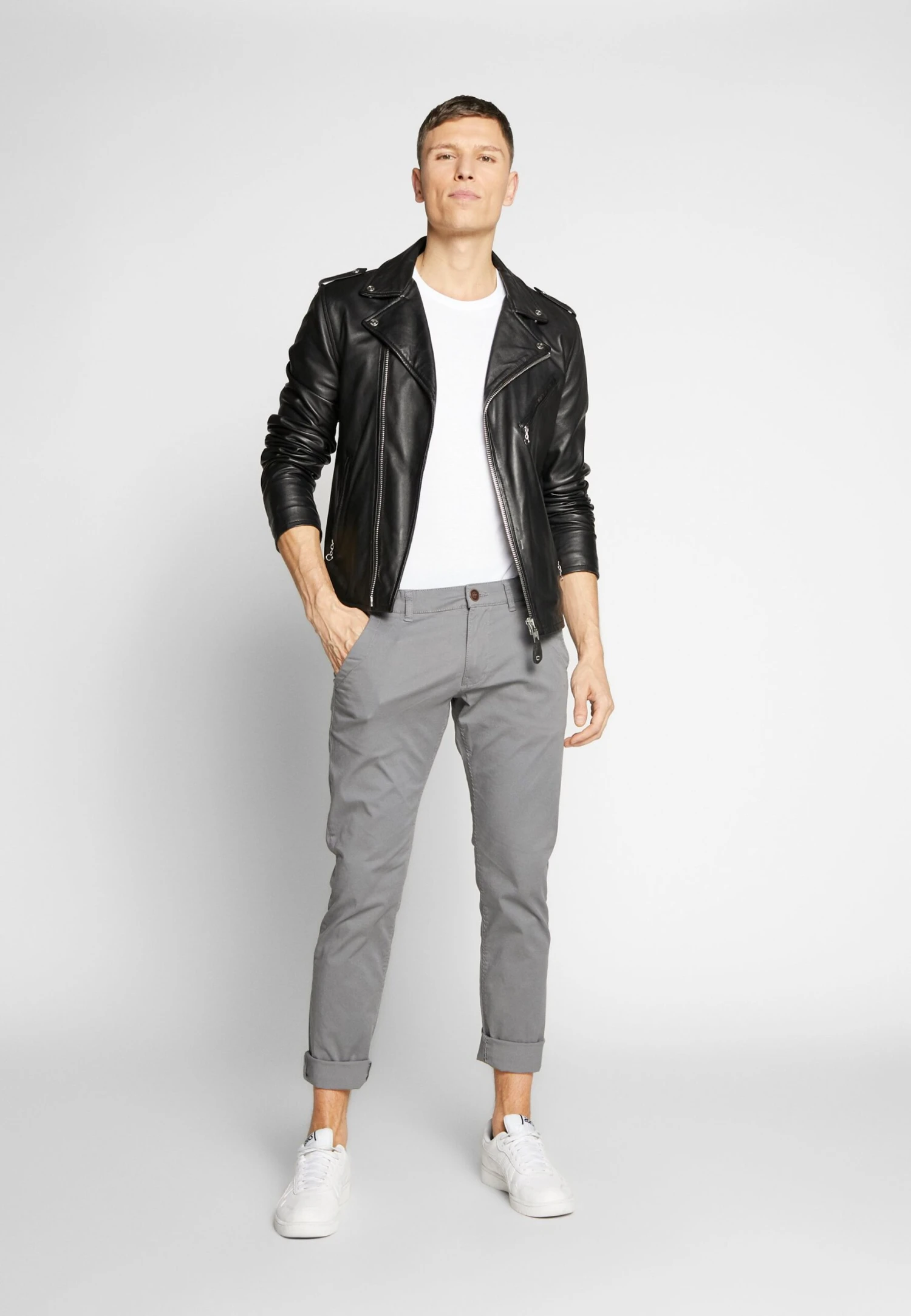 Pier One 3 Pack - Camiseta Básica - Mottled Bordeaux/White/Blue 2 Pier One 3 Pack - Camiseta Básica - Mottled Bordeaux/White/Blue - Imagen 2