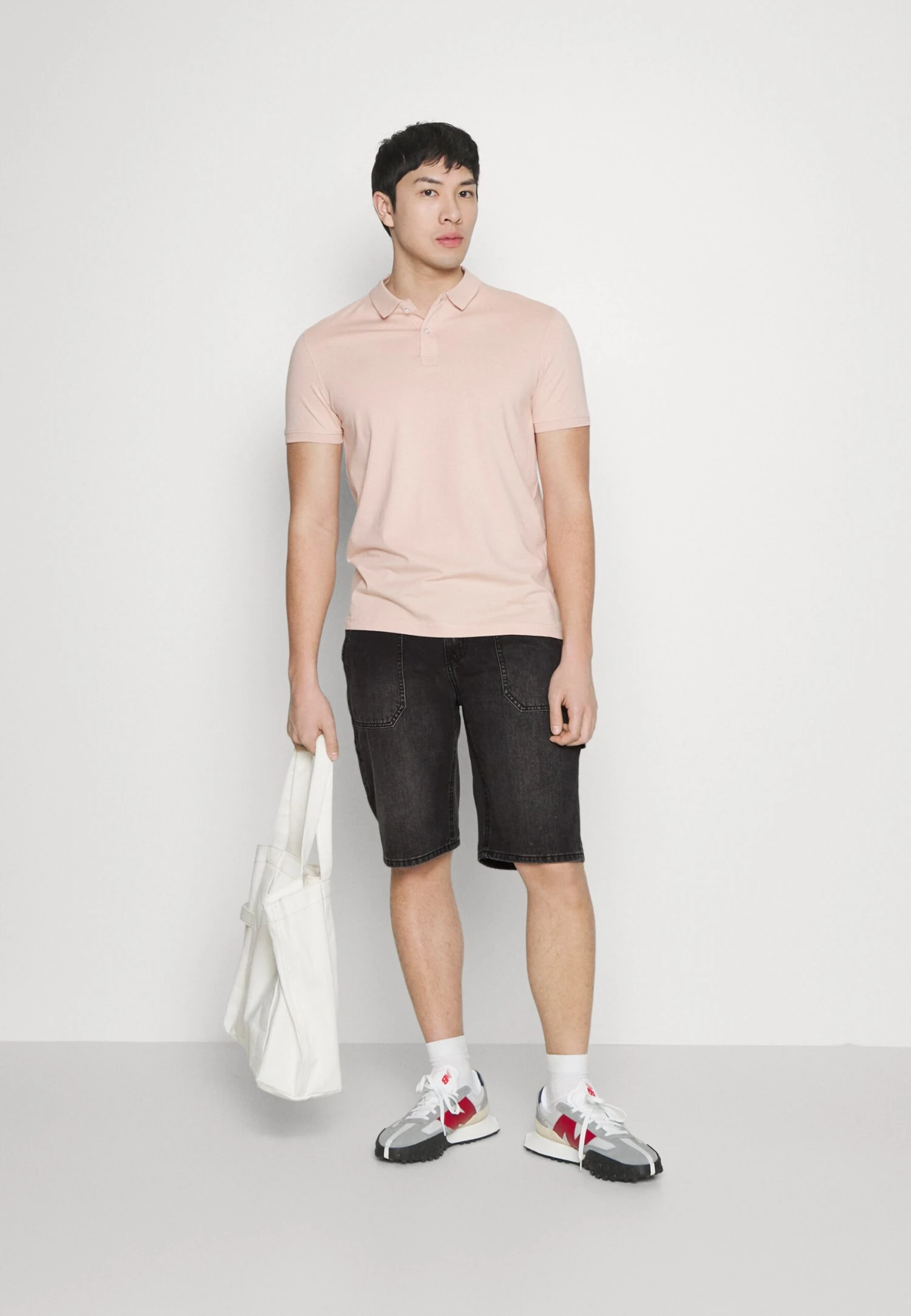 Pier One Regular Fit Carpenter - Shorts Vaqueros -Black 2 Pier One Regular Fit Carpenter - Shorts Vaqueros -Black - Imagen 2