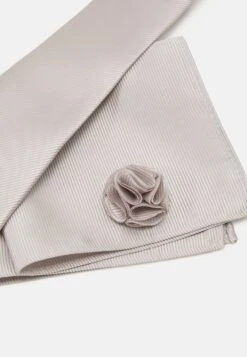 Pier One Set - Otros Accesorios - Silver 9 Pier One Set - Otros Accesorios - Silver -Pier One 452e98d41bb04aa69987b4e354cb6b93