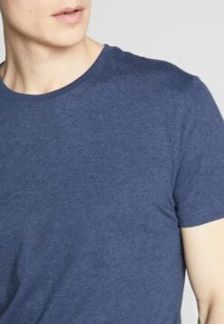 Pier One 3 Pack - Camiseta Básica - Black/White/Blue 9 Pier One 3 Pack - Camiseta Básica - Black/White/Blue -Pier One 878a6b632a3e4d79b61d9c486c38c510