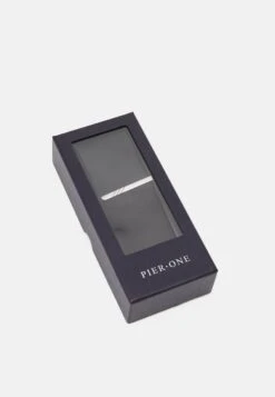 Pier One Set - Corbata - Black 7 Pier One Set - Corbata - Black -Pier One b6f134e0211046c2b37e1bc8ea8571a9