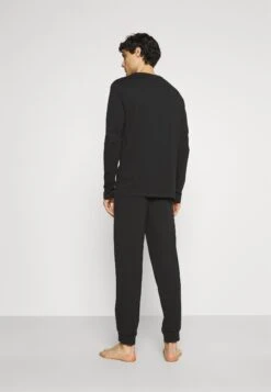 Pier One Pijama - Black 9 Pier One Pijama - Black -Pier One b9b8fb88b64649ea840444d93817e424