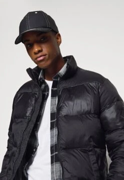 Pier One Block Puffer - Chaqueta De Invierno - Black -Pier One d70552691ab94c6d85dc6ddbe3856dec