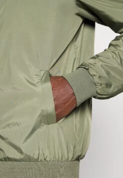 Pier One Chaquetas Bomber - Olive 11 Pier One Chaquetas Bomber - Olive -Pier One f01688b544f04c2d97a595ab3180822d