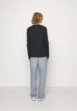 Pier One 5 Pack - Camiseta De Manga Larga - White/Dark Blue/Black -Pier One f535302a43fa4b80a1a3b6c44bddcdfe